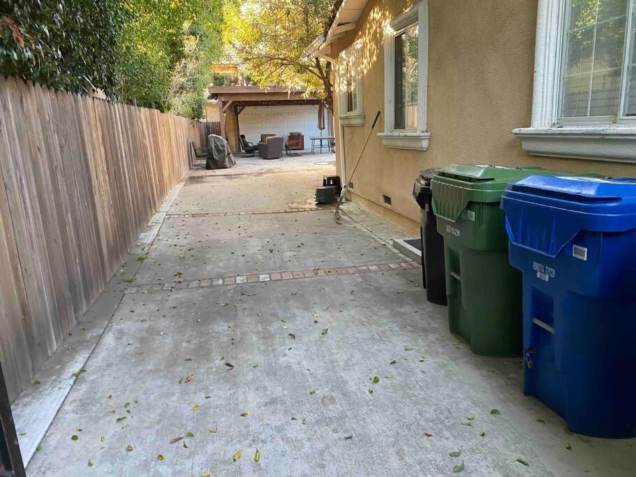 Unit B With Big Yard Casa vacanze