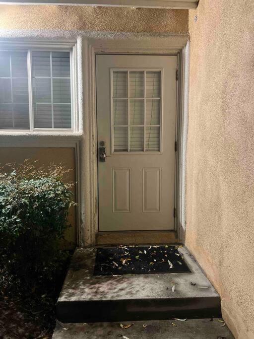 Holiday home Unit B With Big Yard Los Angeles