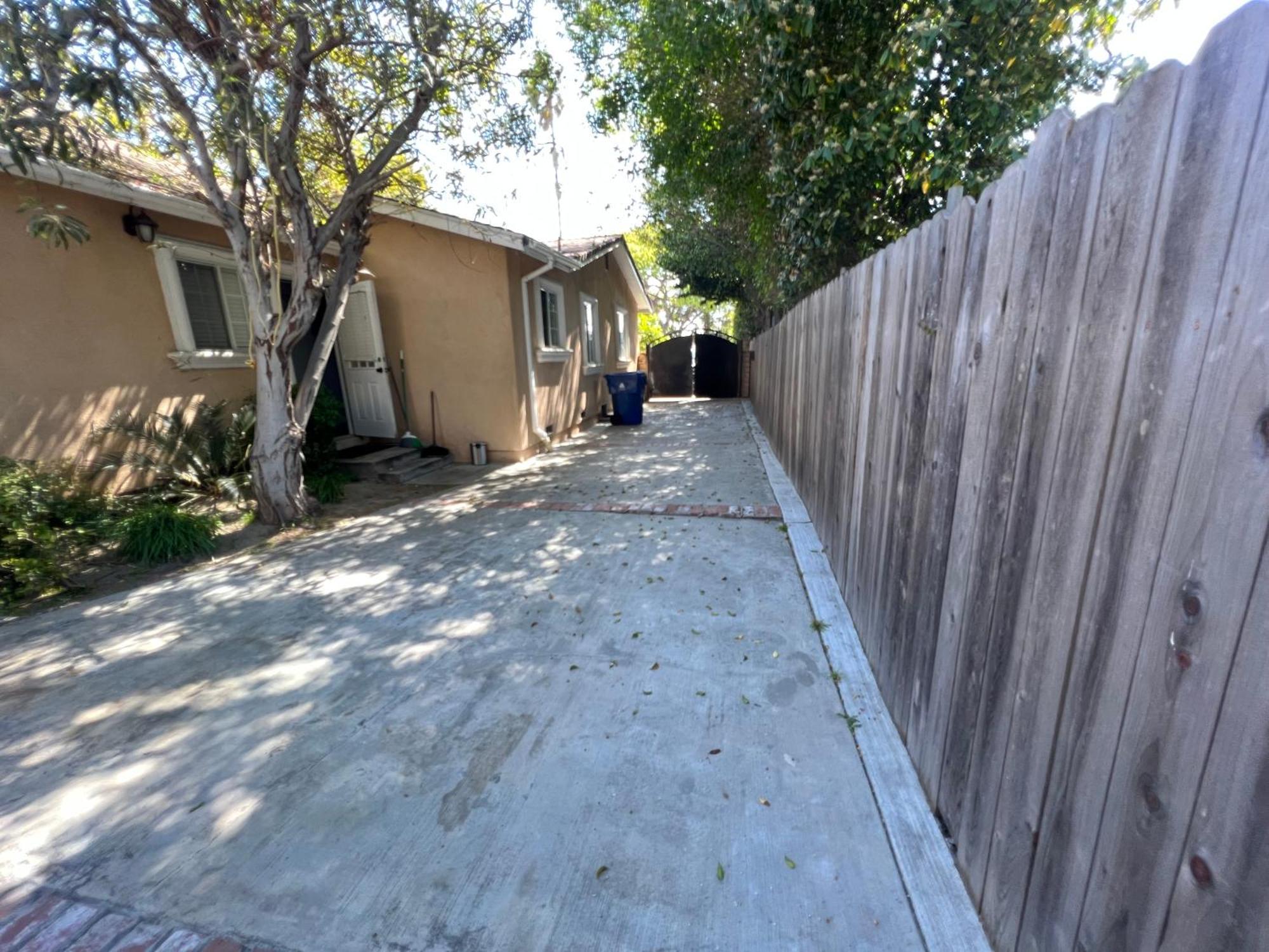 Unit B With Big Yard * Los Angeles